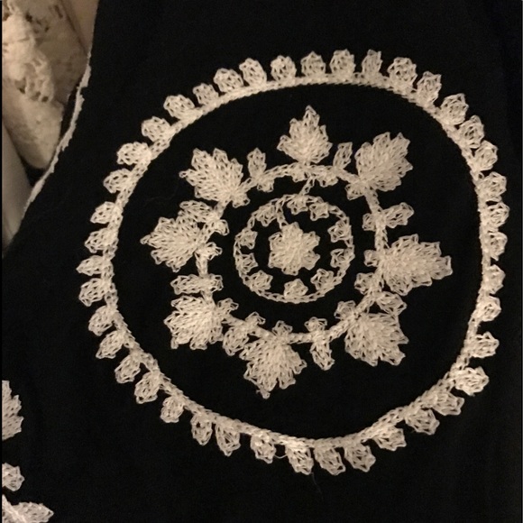 LF Black Embroidered Romper - Picture 3 of 4